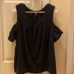 Navy Crown & Ivy cold shoulder top w/ crochet